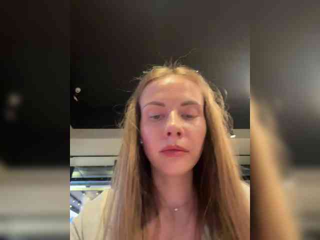 VikkiExtraCheese webcam