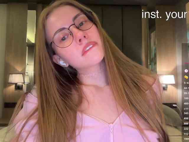 Модель: VikkiExtraCheese