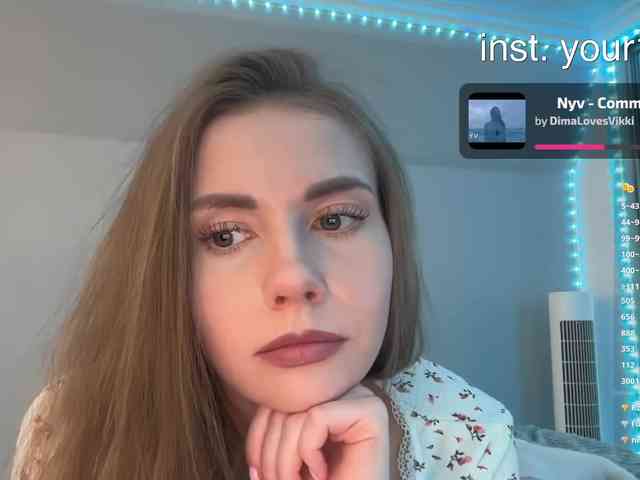 VikkiExtraCheese webcam
