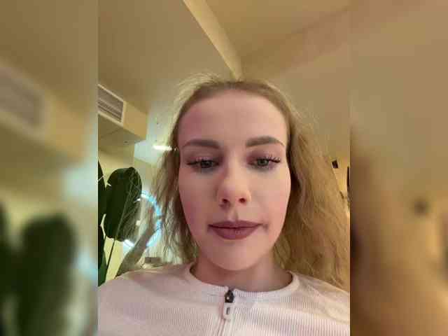 VikkiExtraCheese