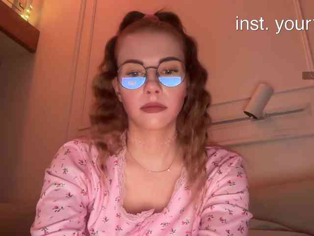 VikkiExtraCheese webcam