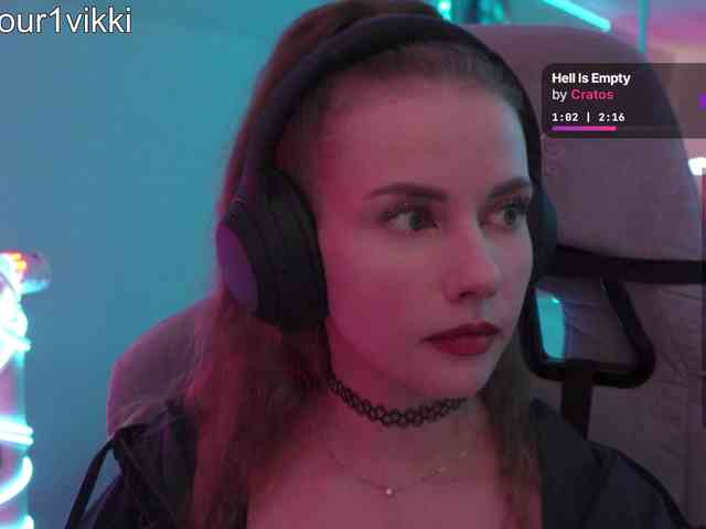 Модель: VikkiExtraCheese
