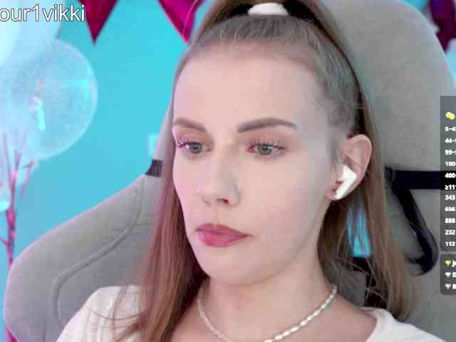 VikkiExtraCheese webcam