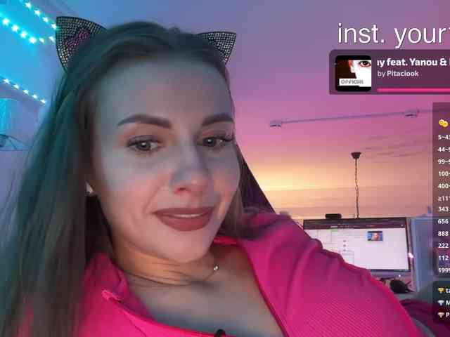 VikkiExtraCheese webcam