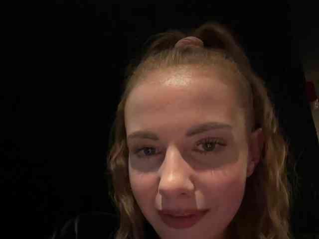 Модель: VikkiExtraCheese