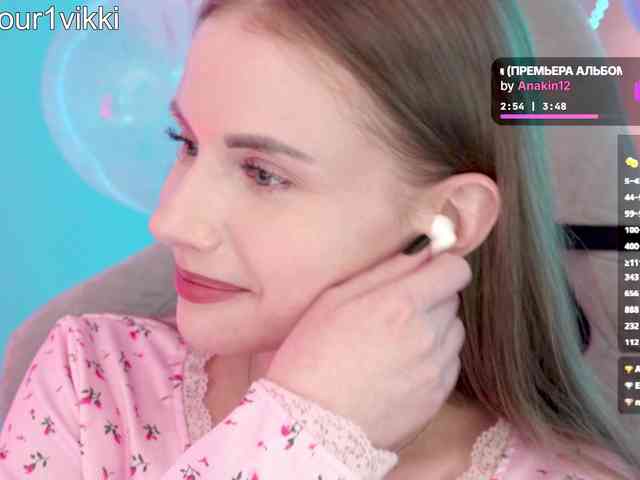 VikkiExtraCheese webcam