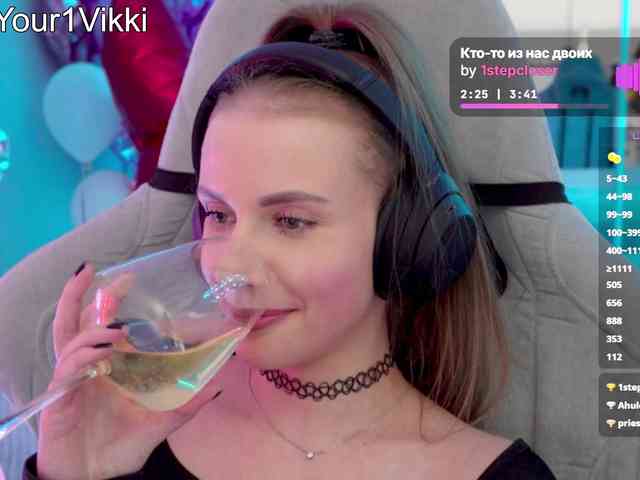 VikkiExtraCheese webcam