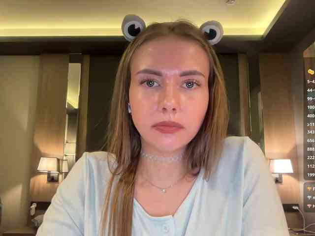 VikkiExtraCheese webcam