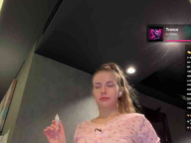 VikkiExtraCheese webcam