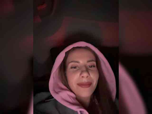 VikkiExtraCheese