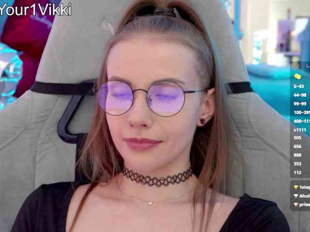 VikkiExtraCheese webcam