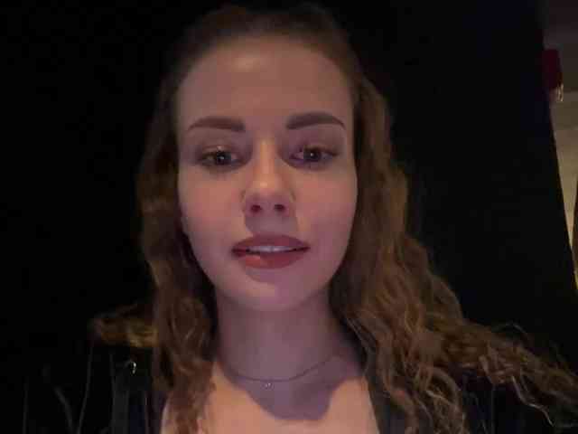 VikkiExtraCheese webcam