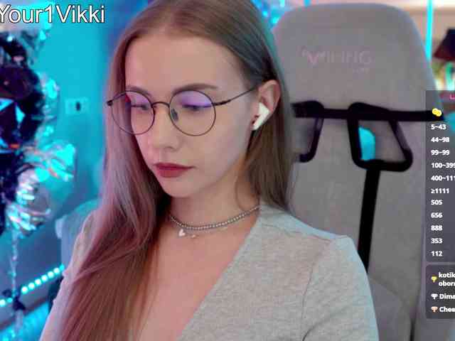 VikkiExtraCheese webcam