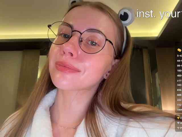 VikkiExtraCheese webcam