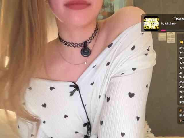 VikkiExtraCheese webcam