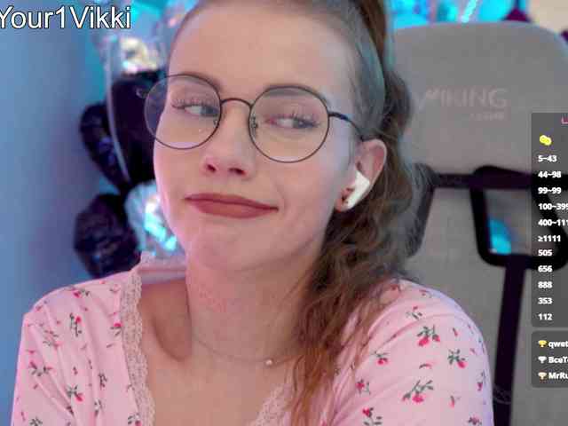 VikkiExtraCheese webcam