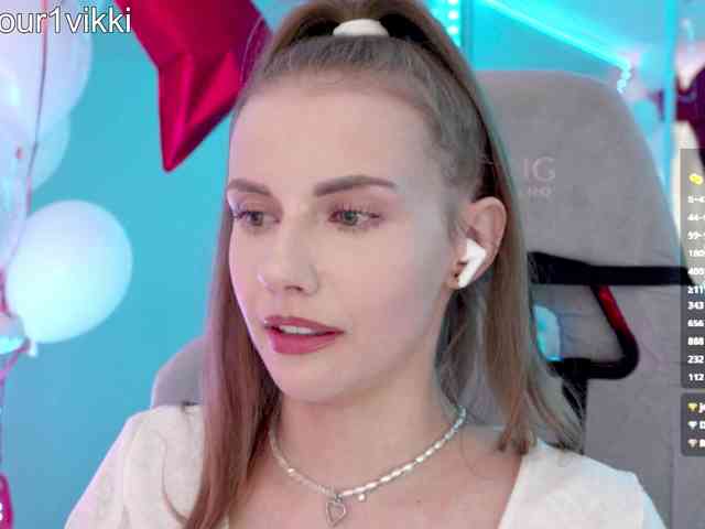 VikkiExtraCheese webcam