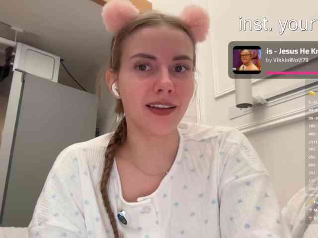 VikkiExtraCheese webcam