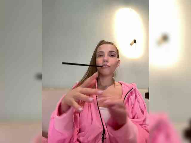 VikkiExtraCheese webcam