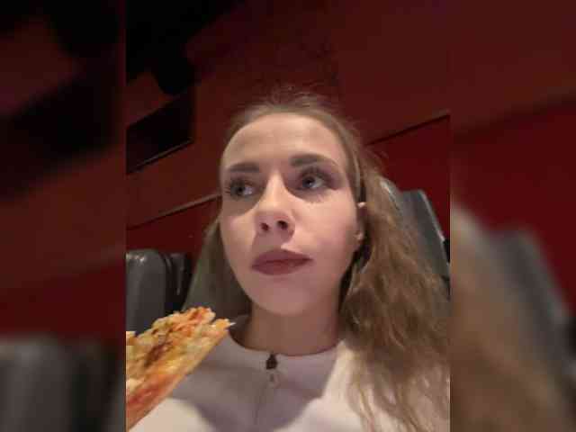 VikkiExtraCheese