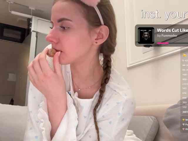 VikkiExtraCheese webcam