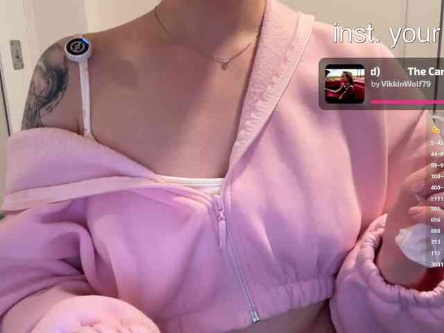 VikkiExtraCheese webcam
