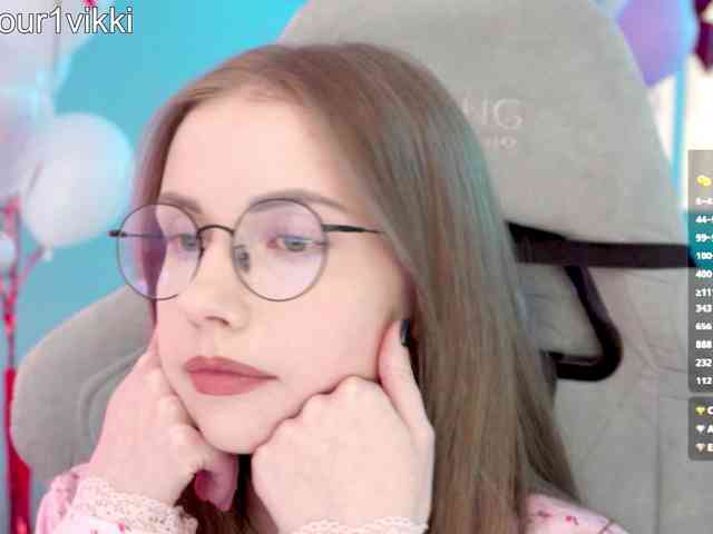 VikkiExtraCheese webcam