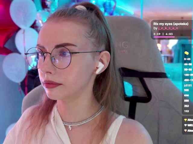 VikkiExtraCheese