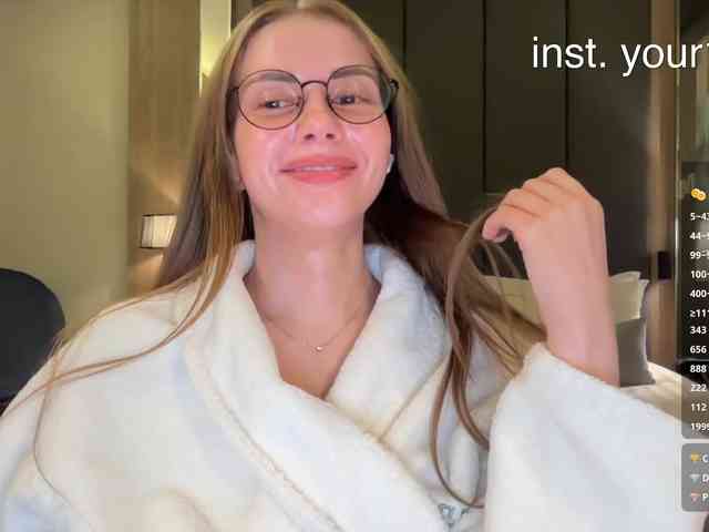 VikkiExtraCheese webcam