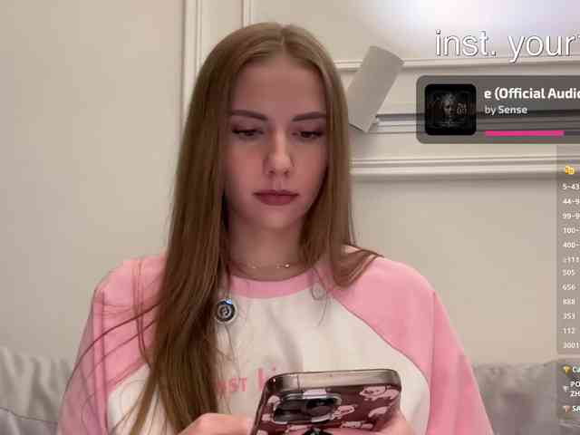 VikkiExtraCheese