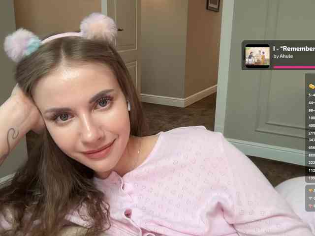 VikkiExtraCheese webcam