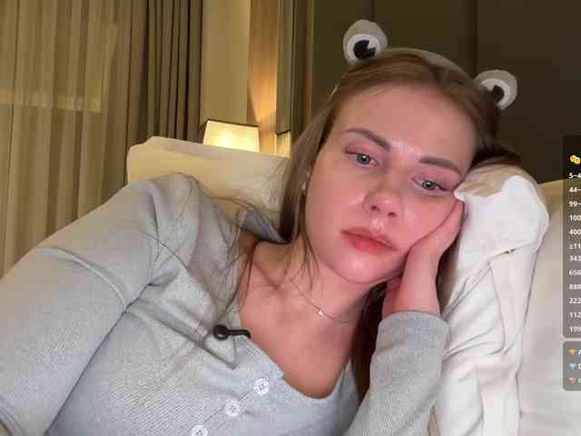 VikkiExtraCheese webcam