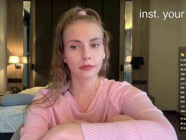 VikkiExtraCheese webcam