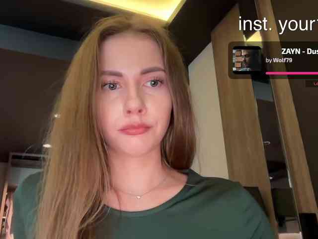 -VikkiL0vesCheese- Sex Cam Show