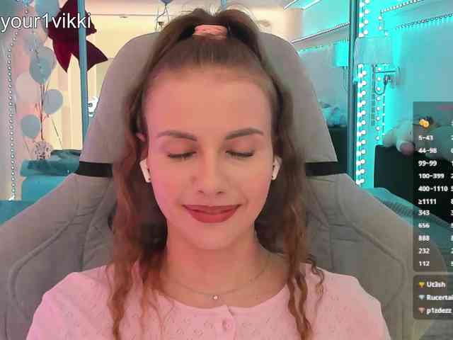 VikkiExtraCheese webcam
