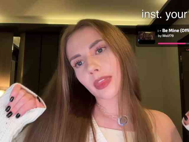 -VikkiL0vesCheese- Sex Cam Show