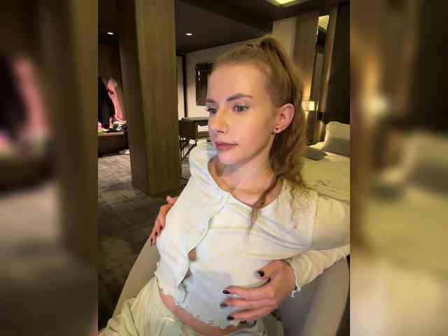-VikkiL0vesCheese- Sex Cam Show