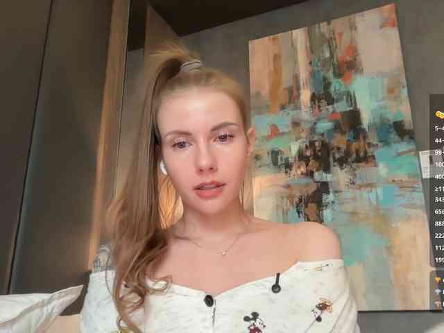 VikkiExtraCheese webcam