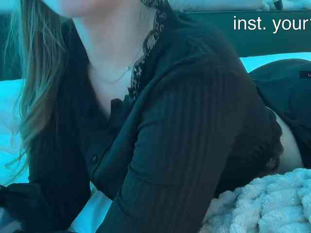 VikkiExtraCheese webcam