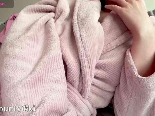 VikkiExtraCheese webcam