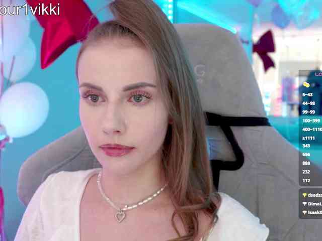 VikkiExtraCheese webcam