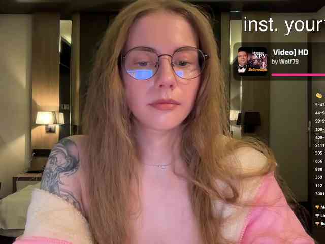 -VikkiL0vesCheese- Sex Cam Show