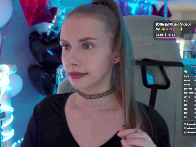 -VikkiL0vesChees... Live Webcam on BongaCams
