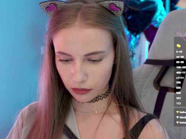 VikkiExtraCheese webcam