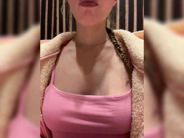 VikkiExtraCheese webcam