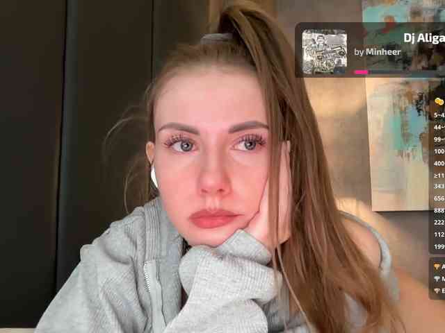 VikkiExtraCheese webcam