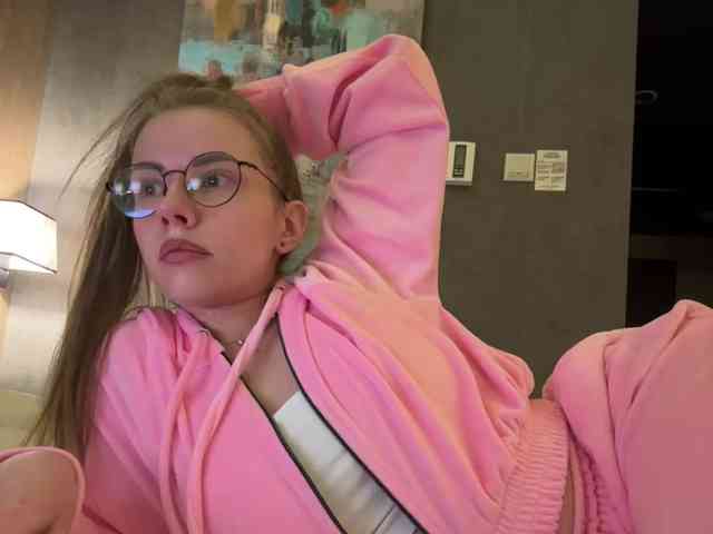 VikkiExtraCheese webcam