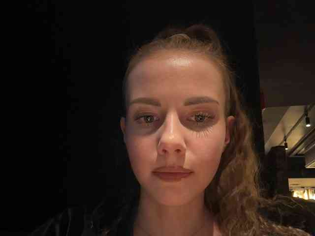 VikkiExtraCheese webcam