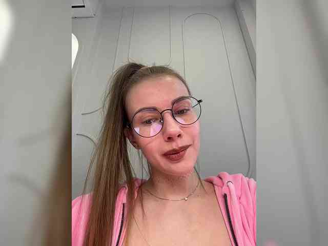 VikkiExtraCheese webcam