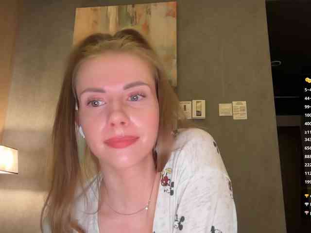 VikkiExtraCheese webcam